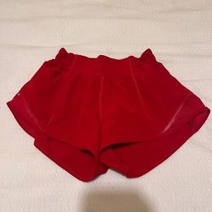 Red Lululemon Hotty Hits 2.5 in size 0